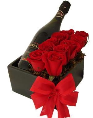 AMOR EN ROSAS - Domi Delivery