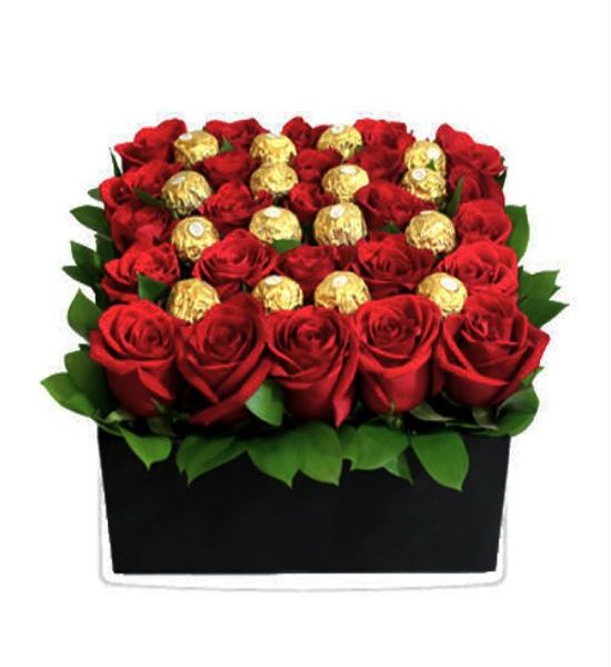 Caja de rosas con bombones